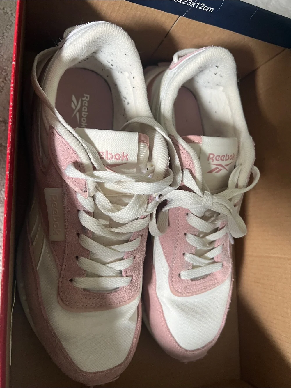 Reebok Women's shoe Forte racers pink cream suede size 7